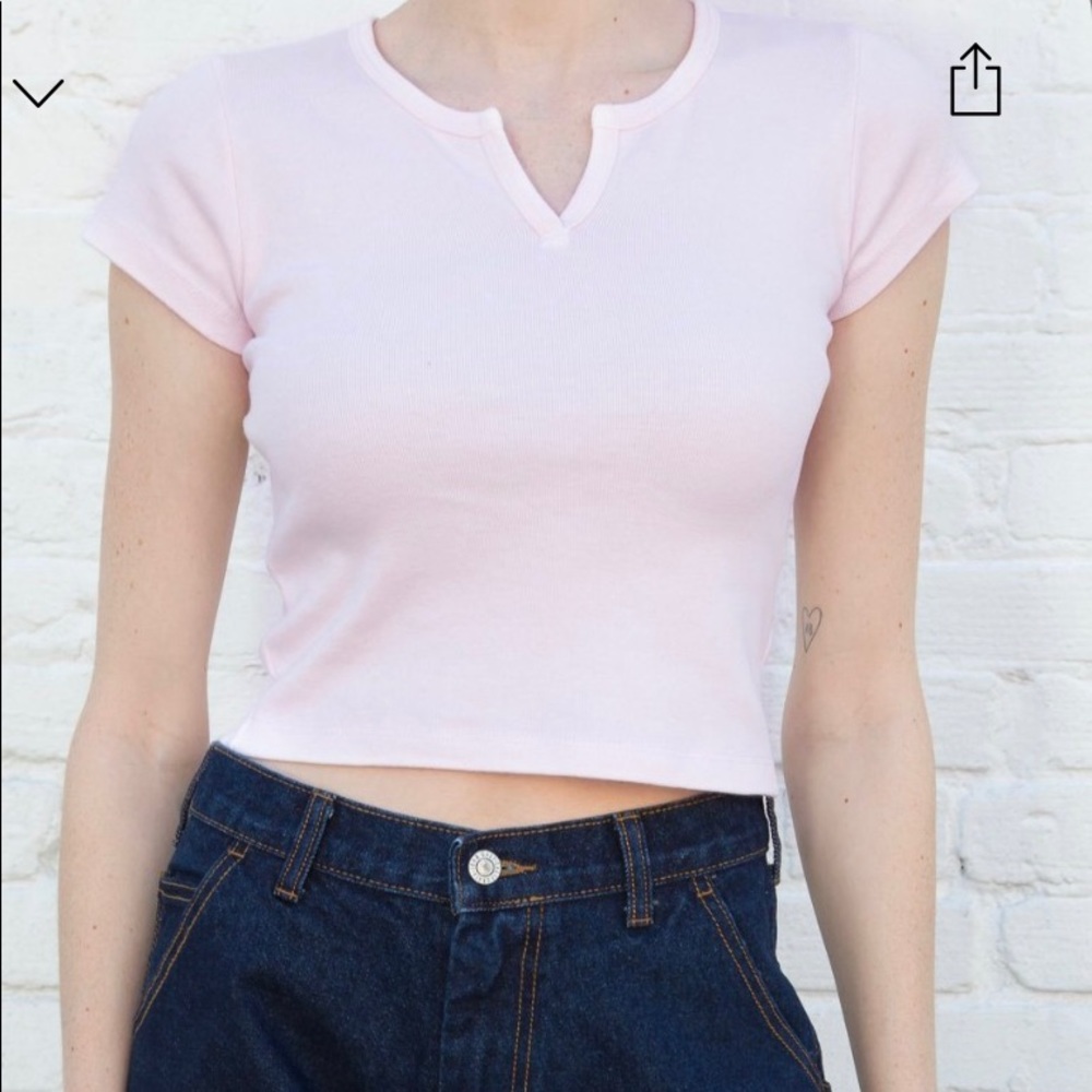 Brandy Melville Ashlynn crop top
